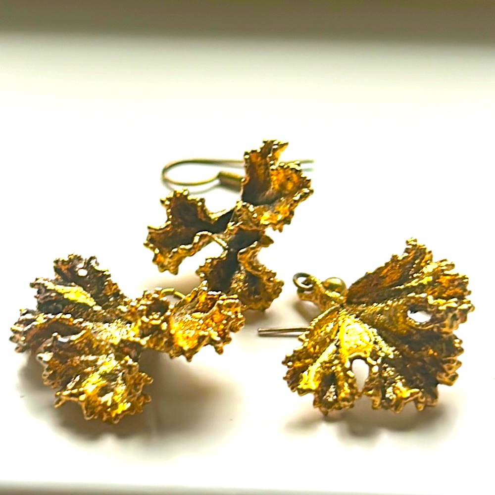 Hpvtg 3 Piece Handmade Gold Leaf Earrings And Pendant Set 40$